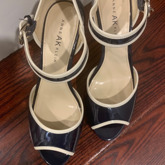 Anne Klein Shoes - Picture 2 of 8